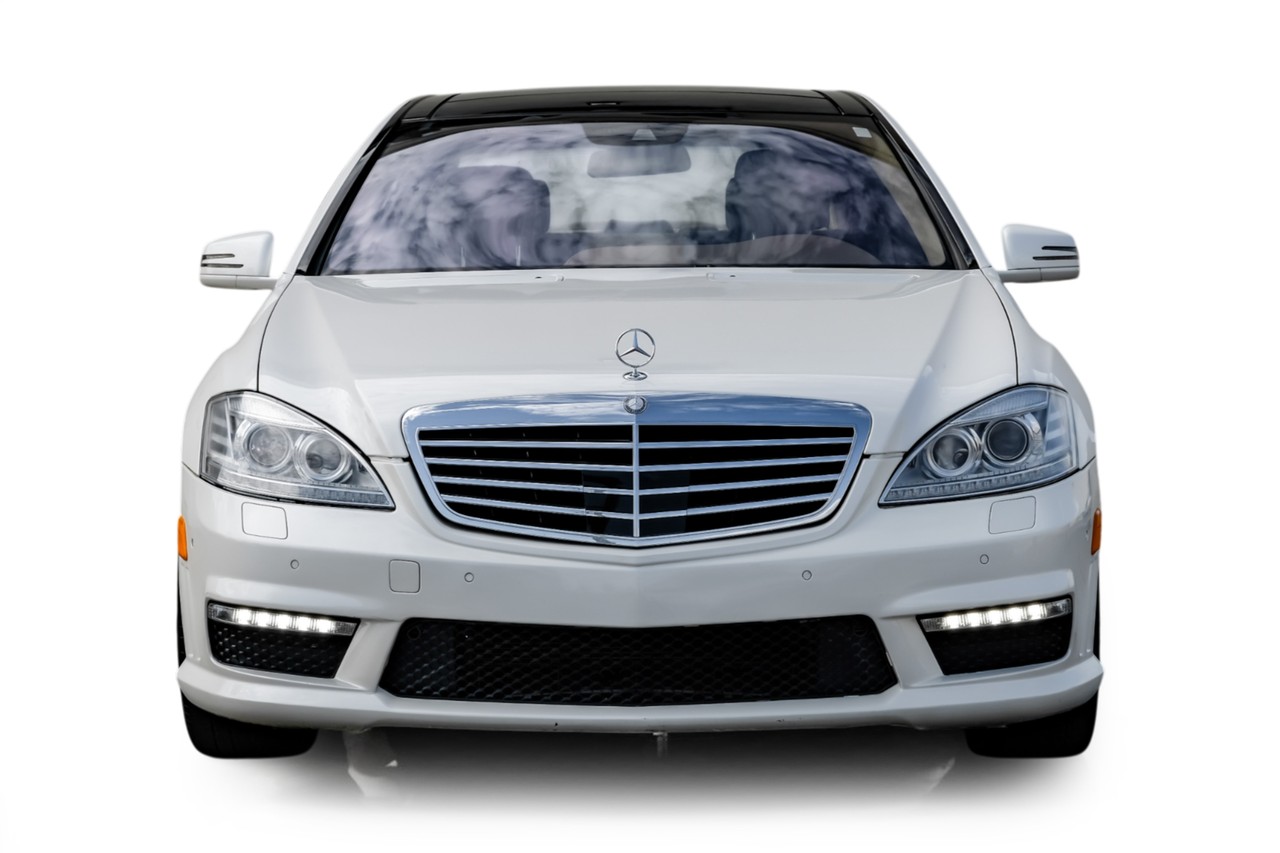 Mercedes-Benz S 63 AMG Vehicle Main Gallery Image 06
