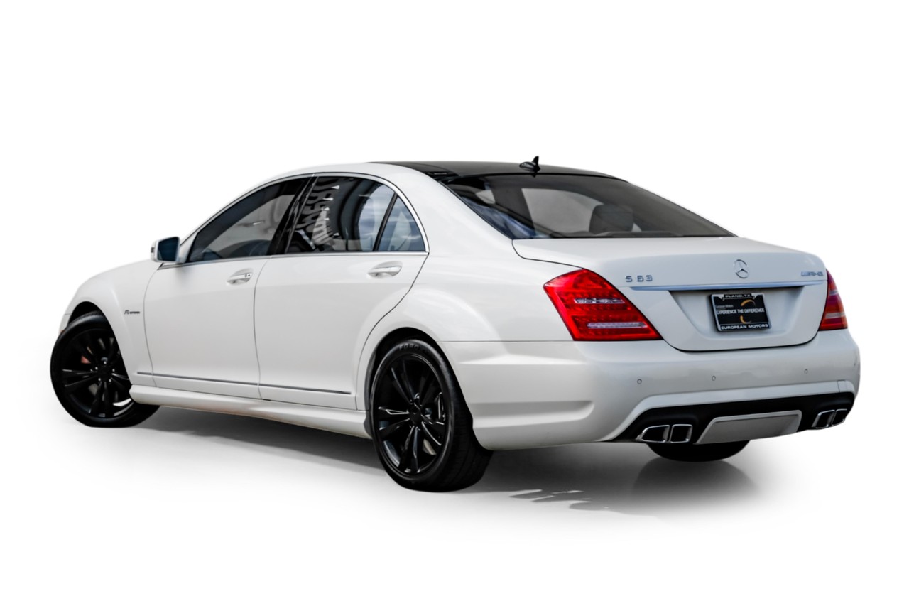 Mercedes-Benz S 63 AMG Vehicle Main Gallery Image 13
