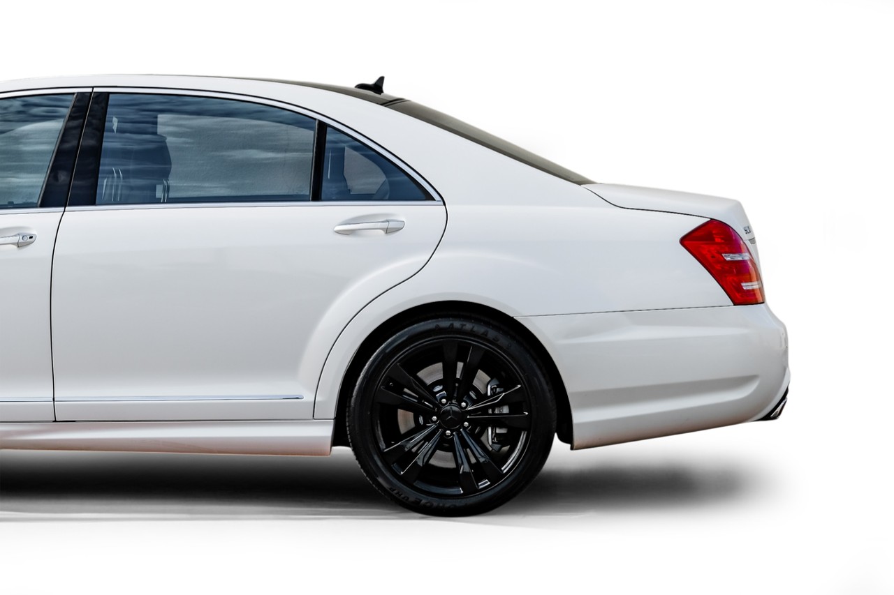 Mercedes-Benz S 63 AMG Vehicle Main Gallery Image 16