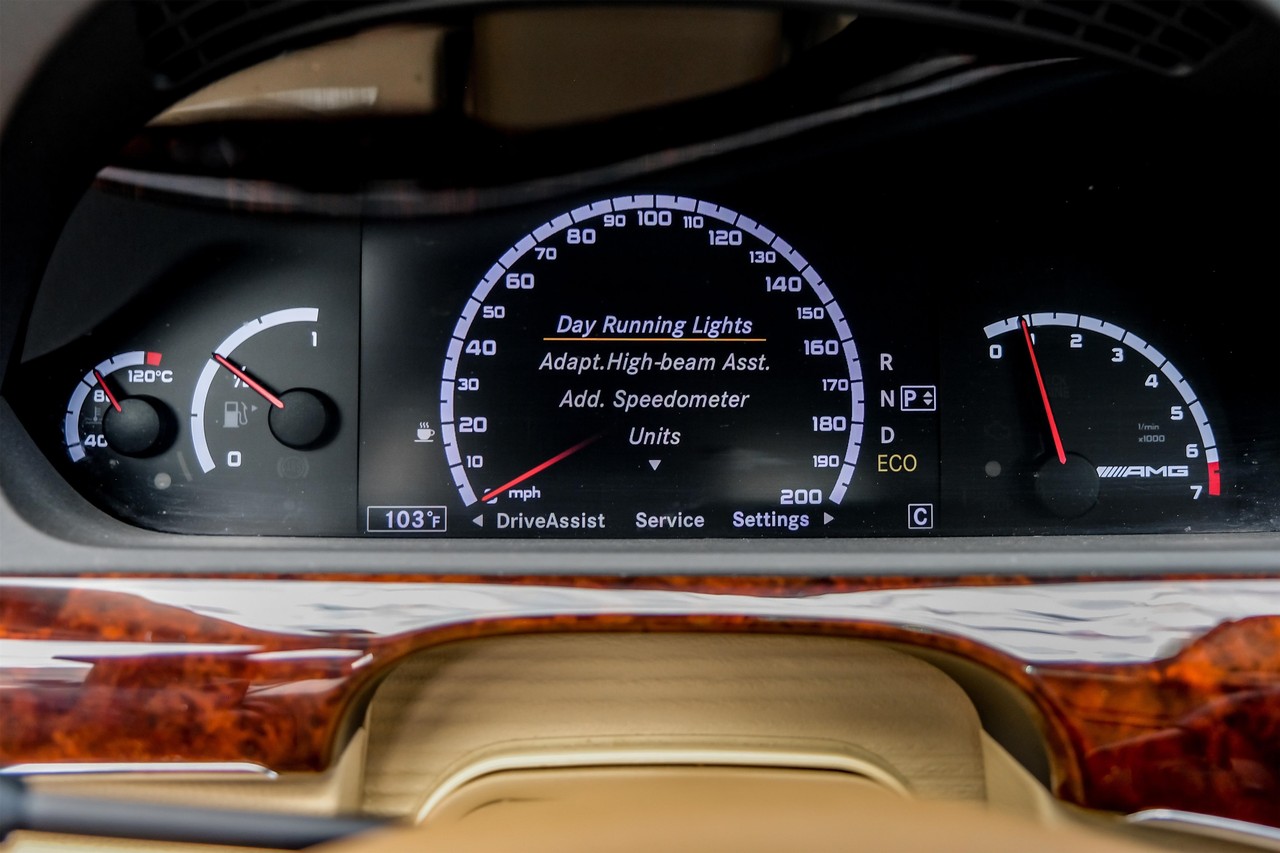 Mercedes-Benz S 63 AMG Vehicle Main Gallery Image 24