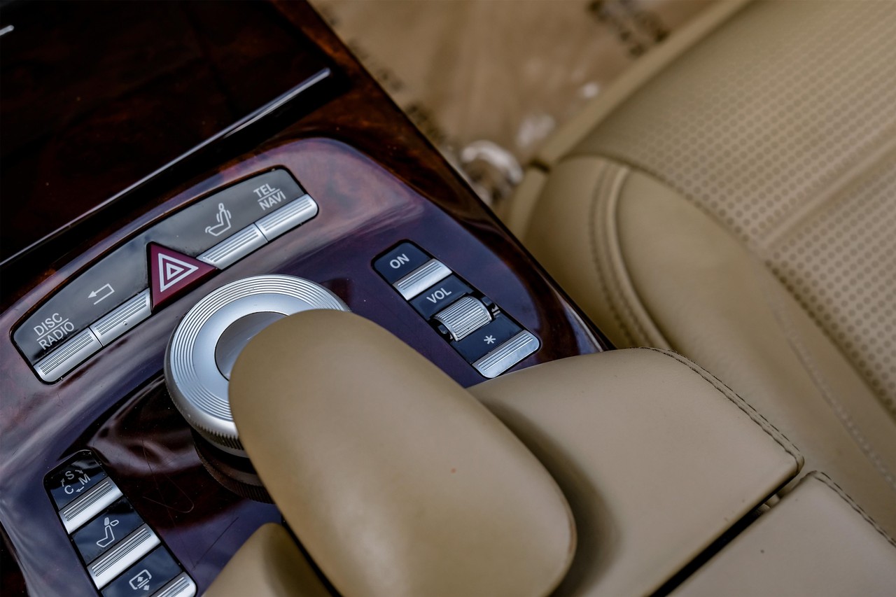 Mercedes-Benz S 63 AMG Vehicle Main Gallery Image 31