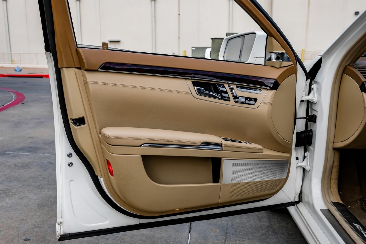 Mercedes-Benz S 63 AMG Vehicle Main Gallery Image 49