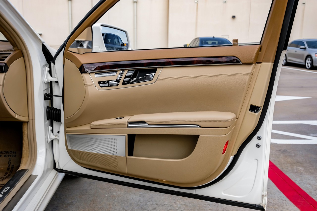 Mercedes-Benz S 63 AMG Vehicle Main Gallery Image 52