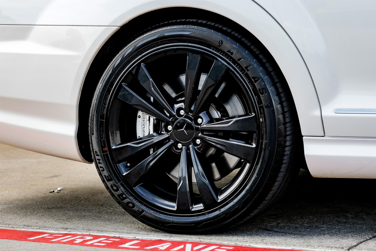Mercedes-Benz S 63 AMG Vehicle Main Gallery Image 66
