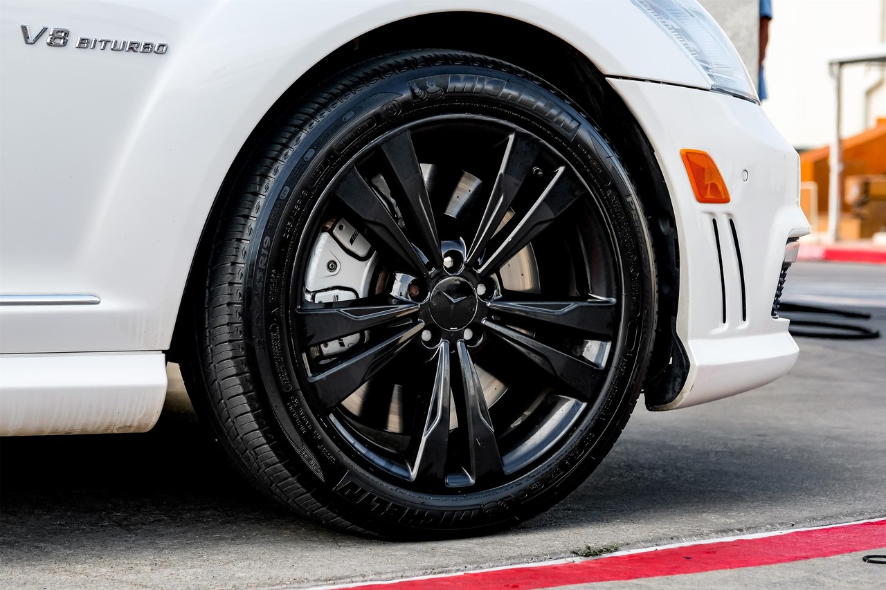 Mercedes-Benz S 63 AMG Vehicle Main Gallery Image 67