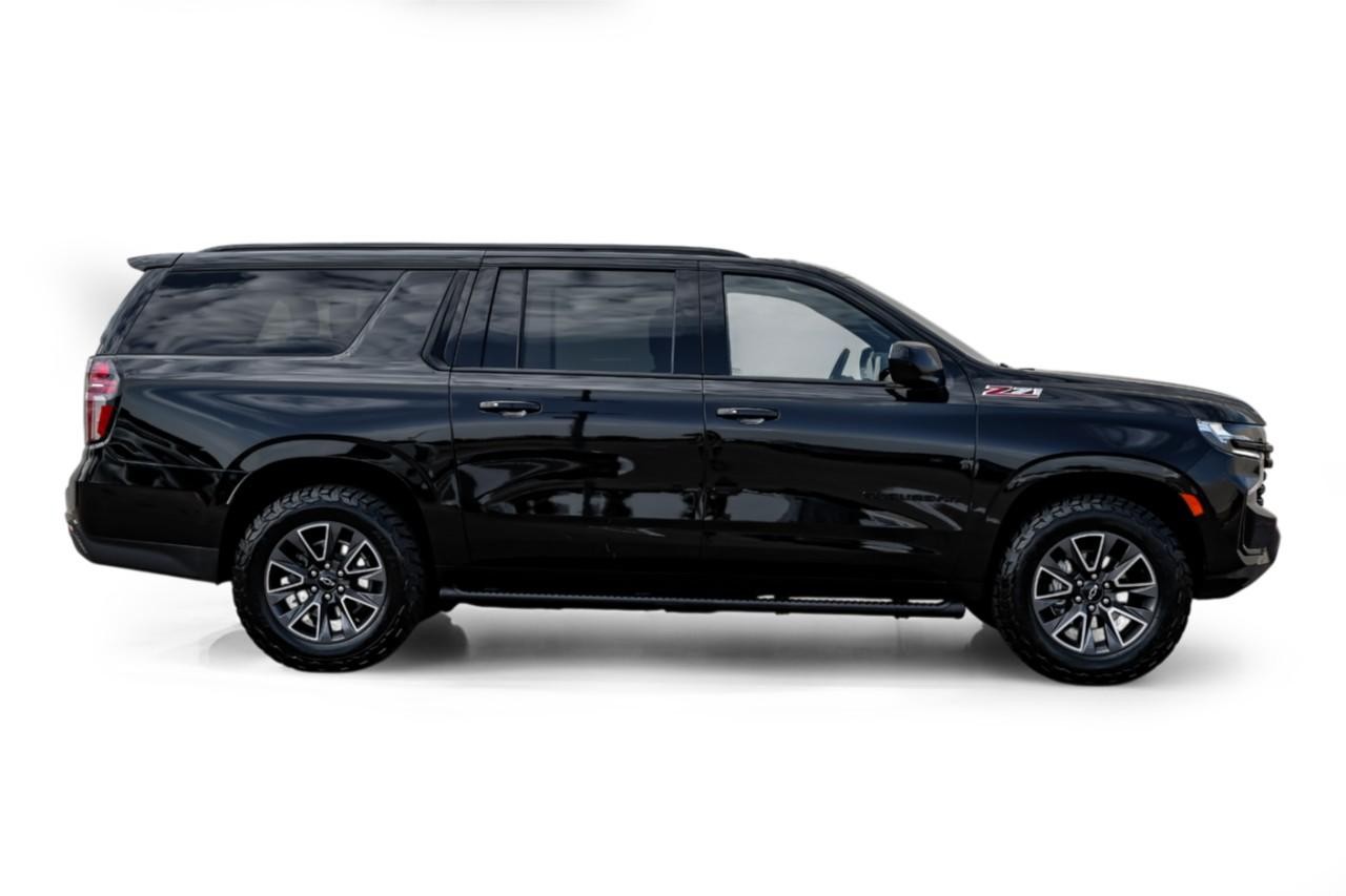 Chevrolet Suburban Vehicle Main Gallery Image 08