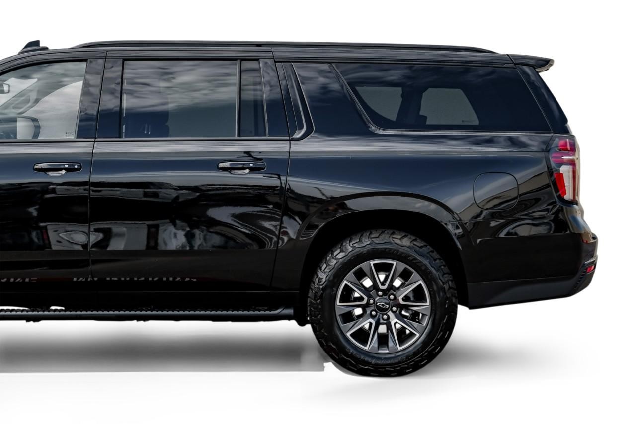 Chevrolet Suburban Vehicle Main Gallery Image 16