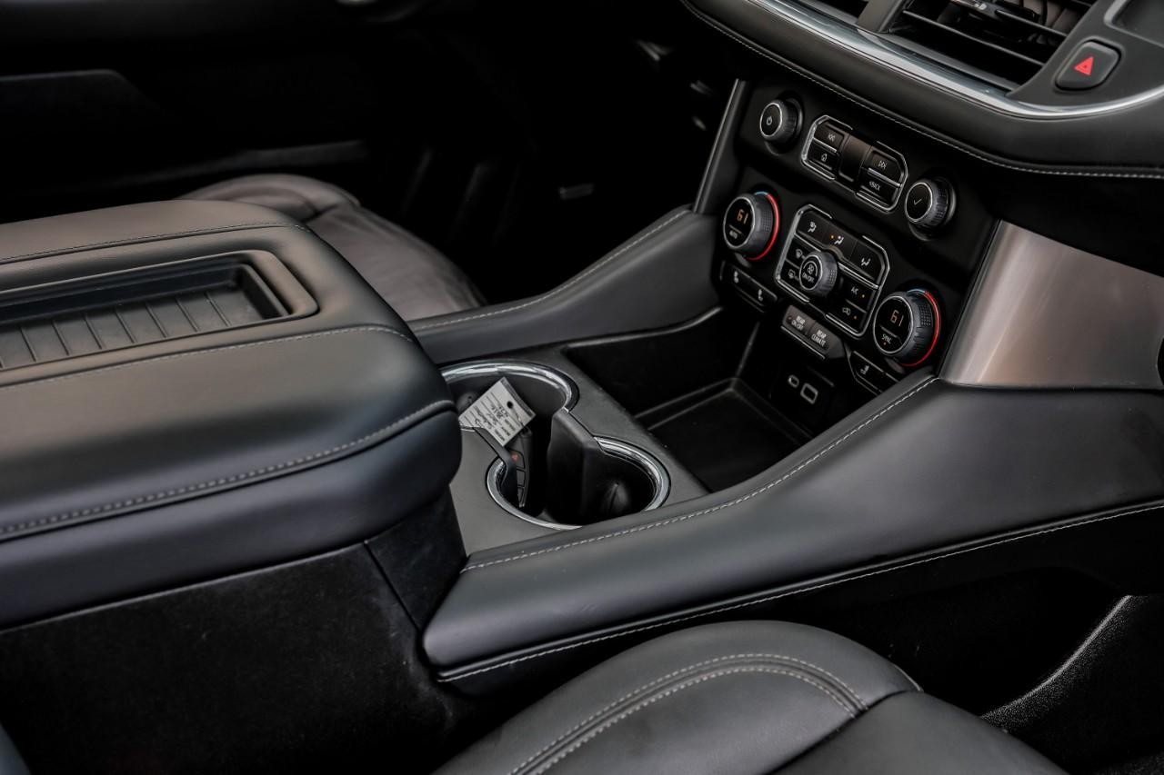 Chevrolet Suburban Vehicle Main Gallery Image 28