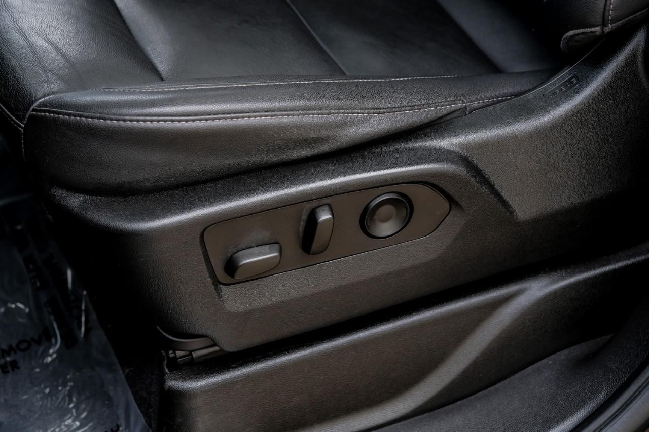 Chevrolet Suburban Vehicle Main Gallery Image 37
