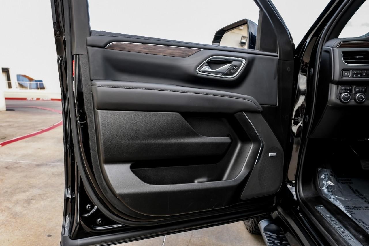 Chevrolet Suburban Vehicle Main Gallery Image 47