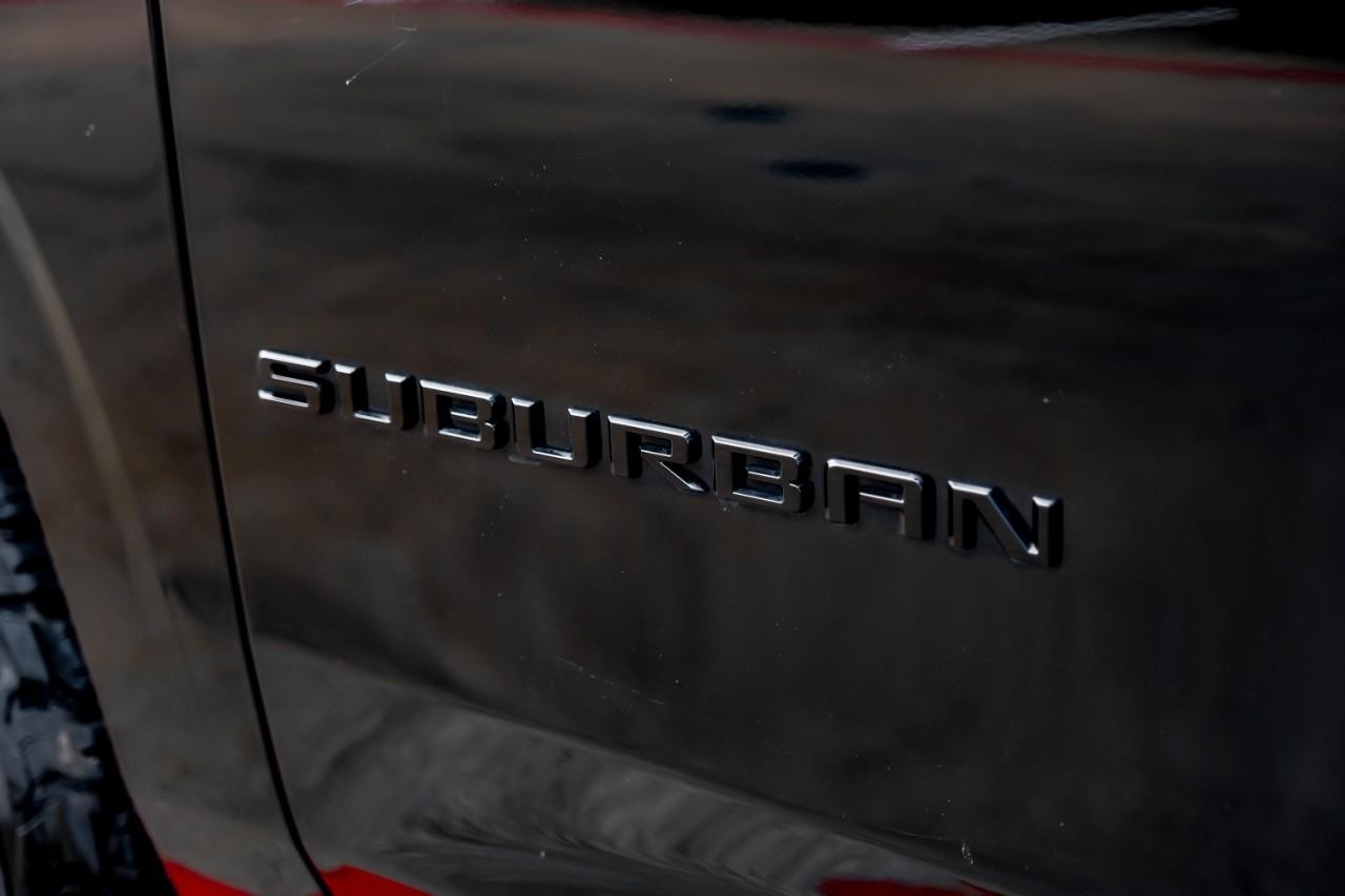 Chevrolet Suburban Vehicle Main Gallery Image 56