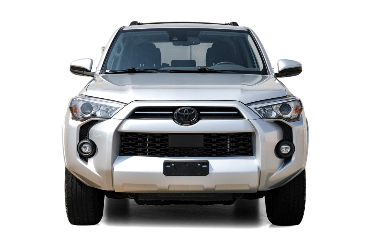 Toyota 4Runner Vehicle Main Gallery Image 05