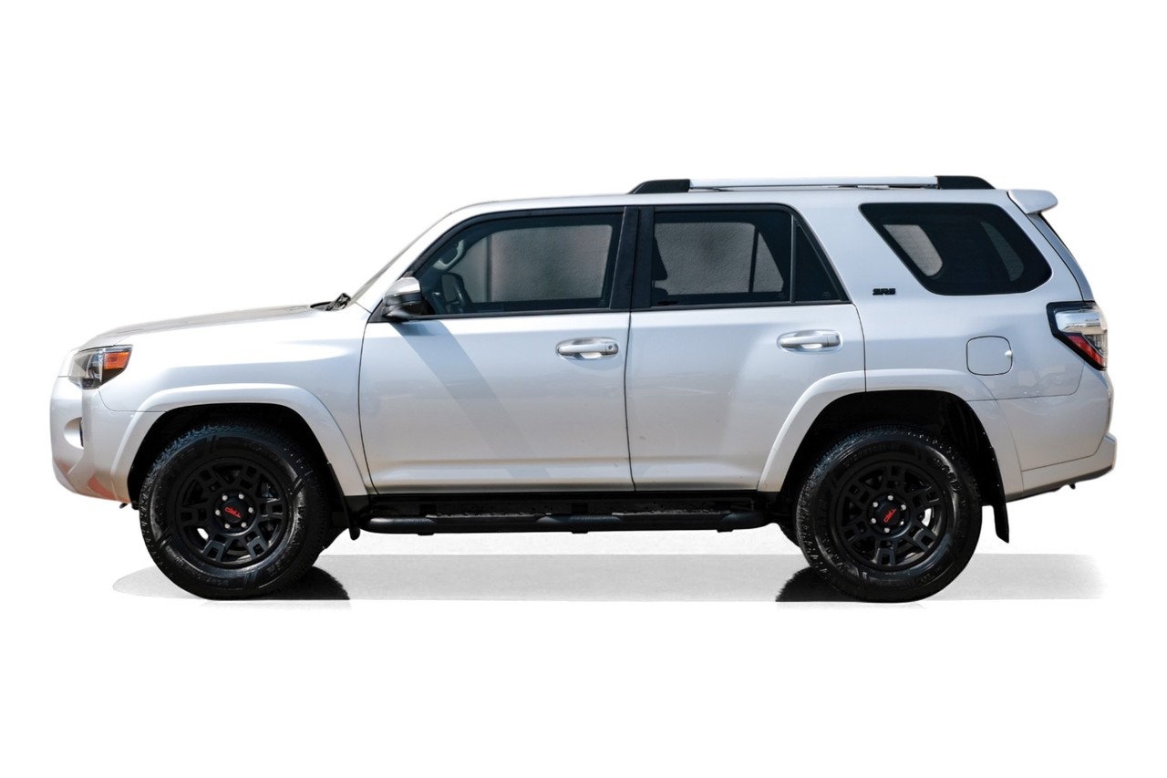 Toyota 4Runner Vehicle Main Gallery Image 11
