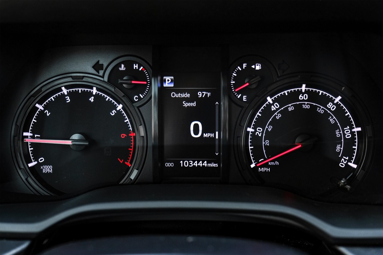 Toyota 4Runner Vehicle Main Gallery Image 22