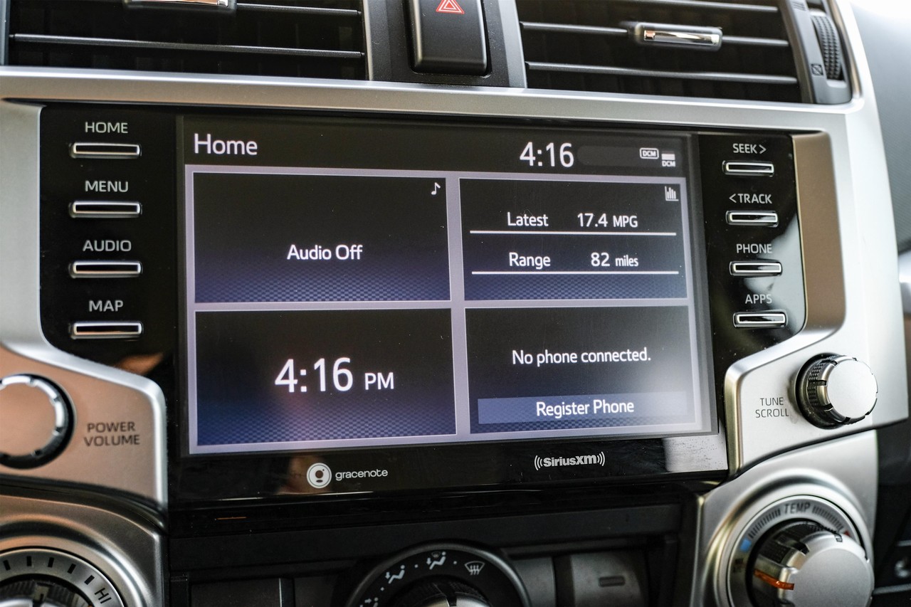 Toyota 4Runner Vehicle Main Gallery Image 26