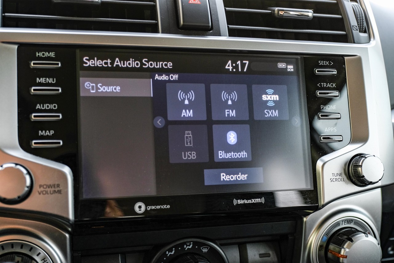 Toyota 4Runner Vehicle Main Gallery Image 28