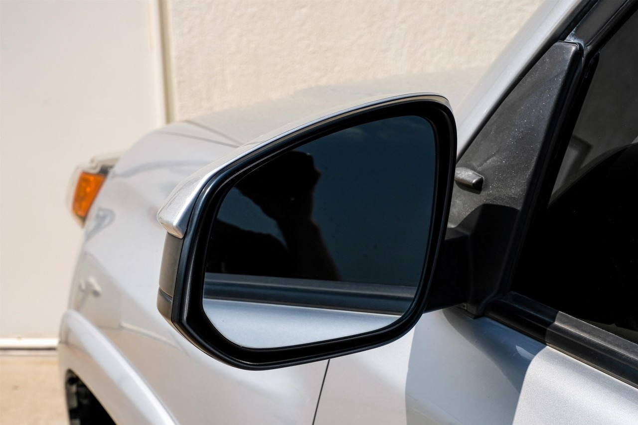 Toyota 4Runner Vehicle Main Gallery Image 38