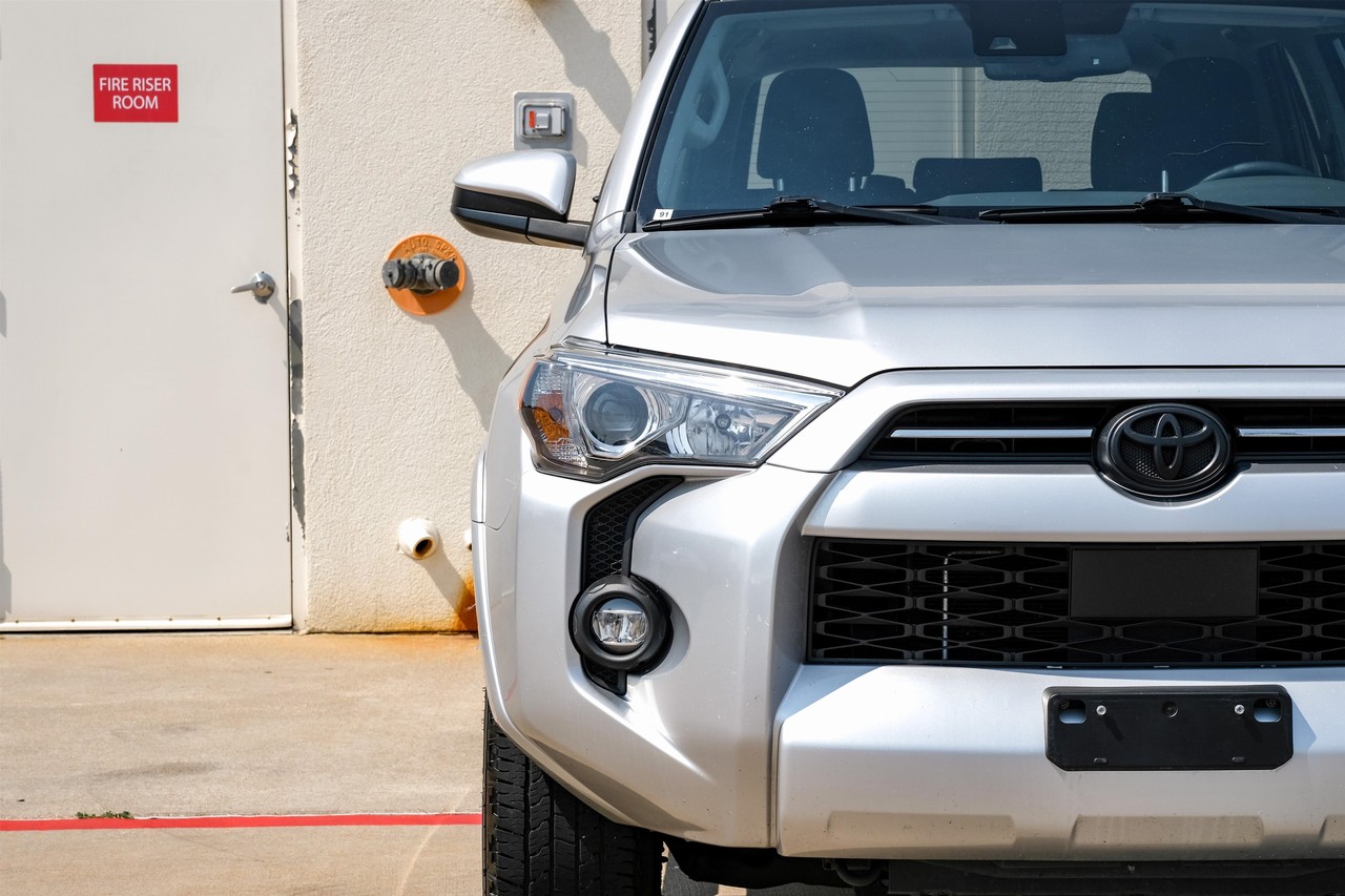 Toyota 4Runner Vehicle Main Gallery Image 44