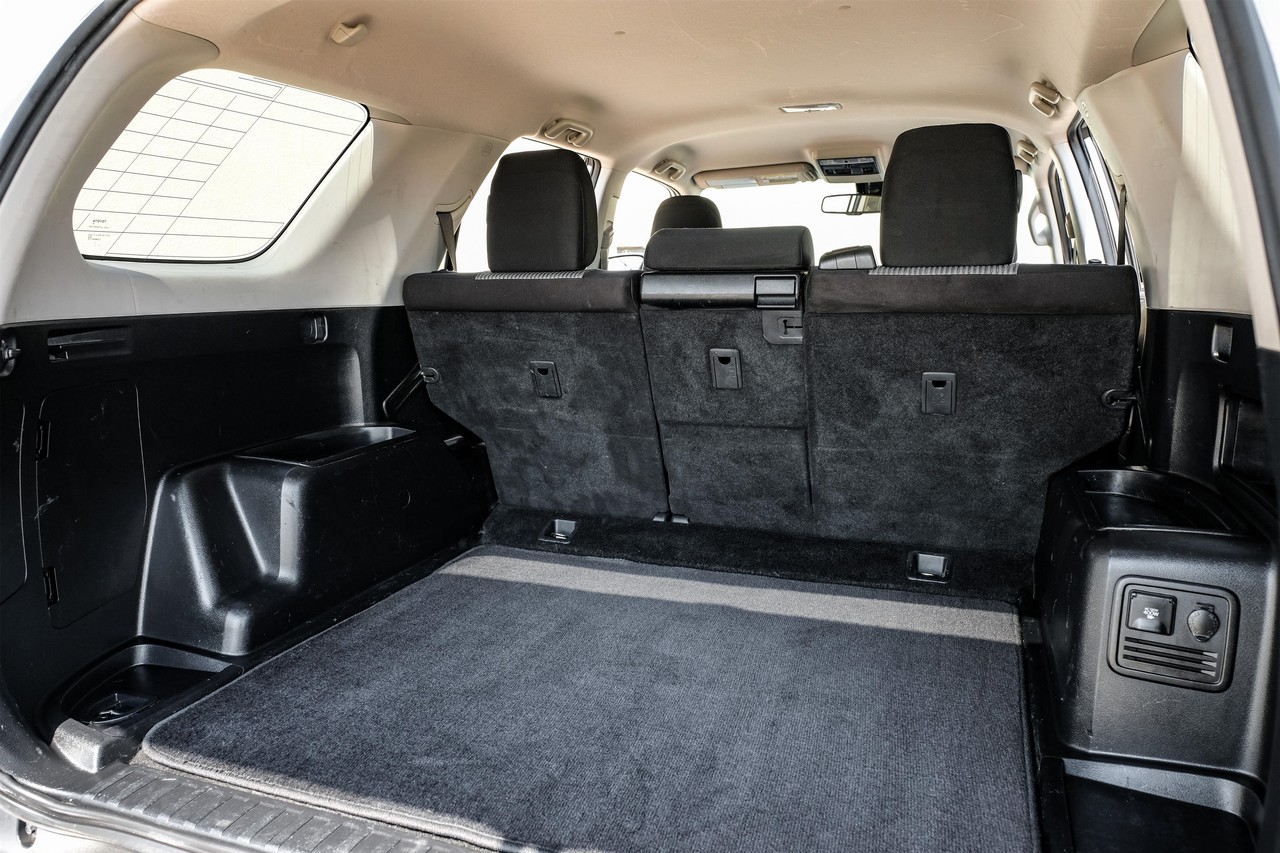 Toyota 4Runner Vehicle Main Gallery Image 46