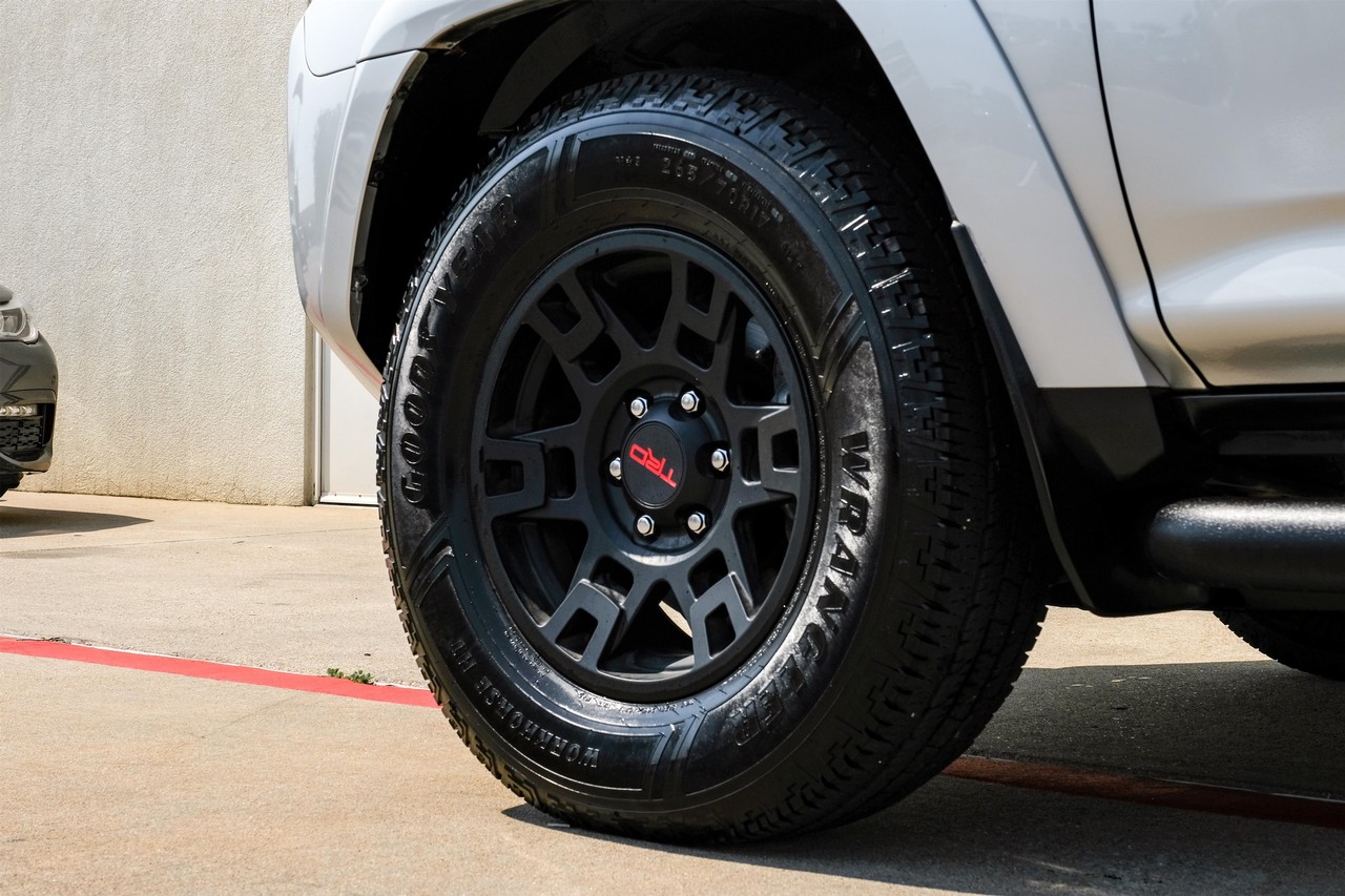Toyota 4Runner Vehicle Main Gallery Image 50
