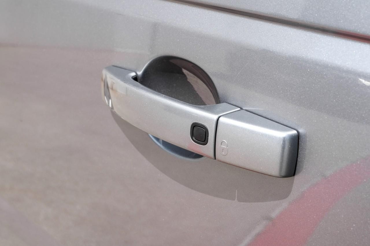 Land Rover Range Rover Sport Vehicle Main Gallery Image 36