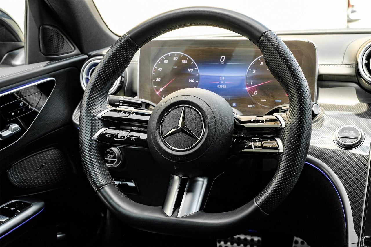 Mercedes-Benz C 300 Vehicle Main Gallery Image 17
