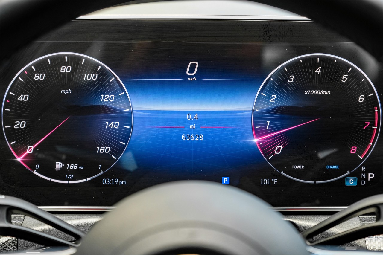 Mercedes-Benz C 300 Vehicle Main Gallery Image 20