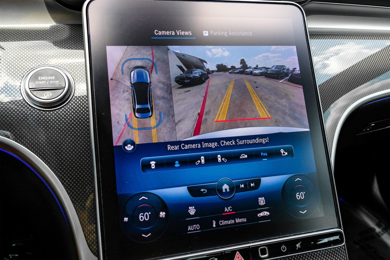Mercedes-Benz C 300 Vehicle Main Gallery Image 23