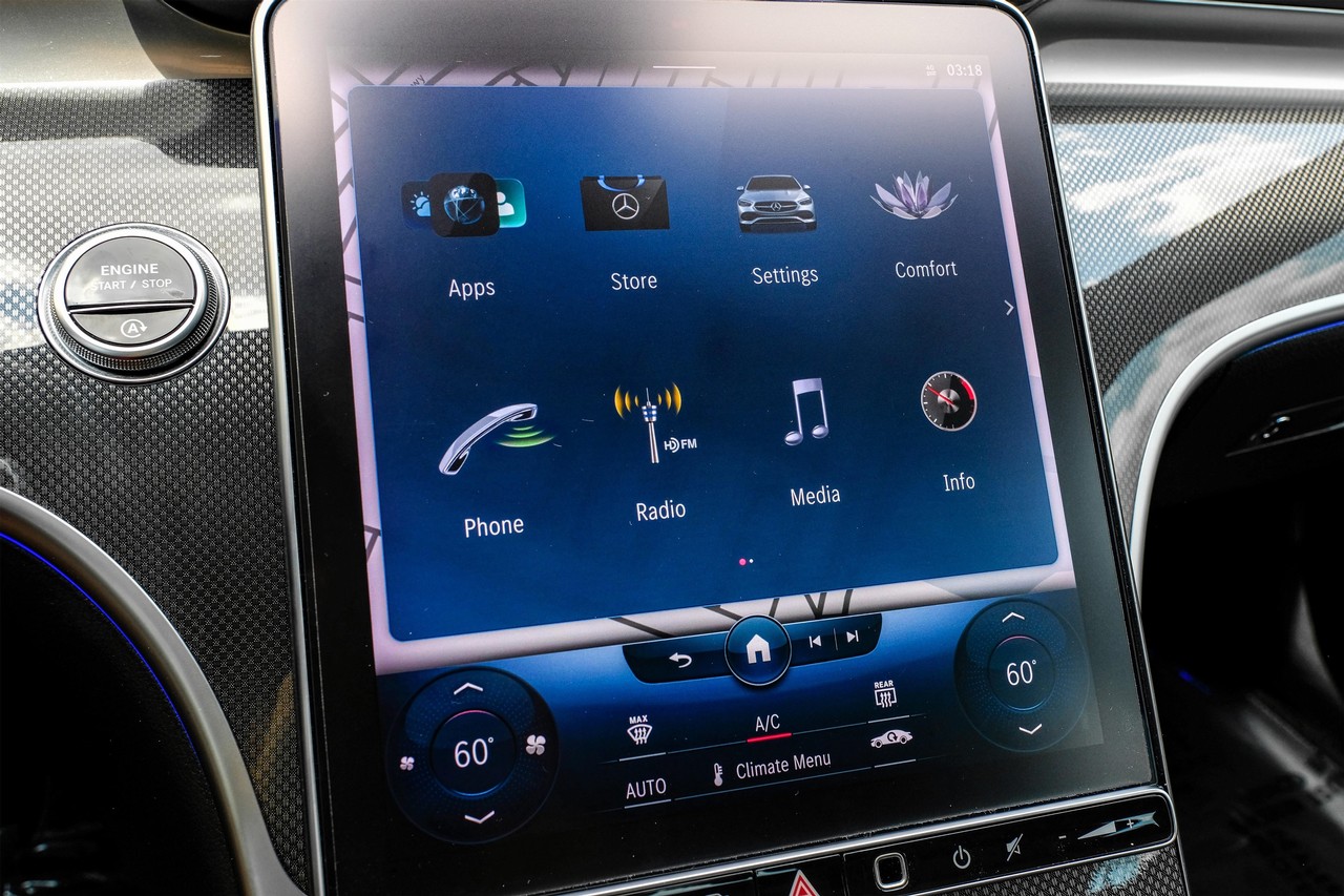 Mercedes-Benz C 300 Vehicle Main Gallery Image 28