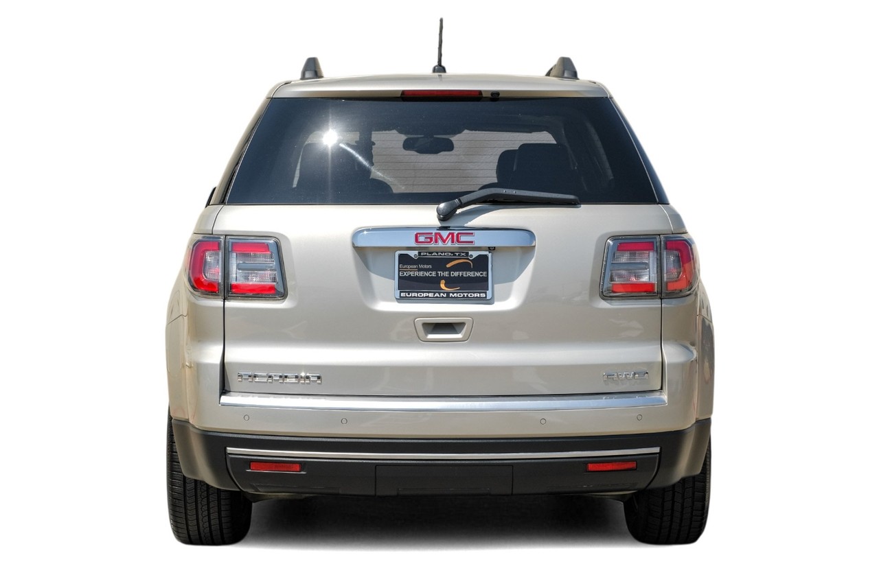 GMC Acadia Vehicle Main Gallery Image 09