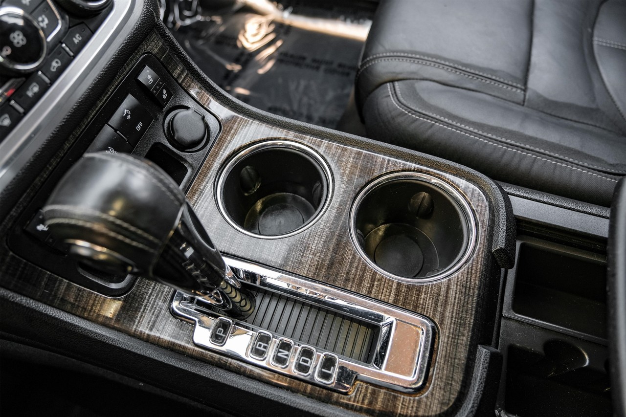 GMC Acadia Vehicle Main Gallery Image 23