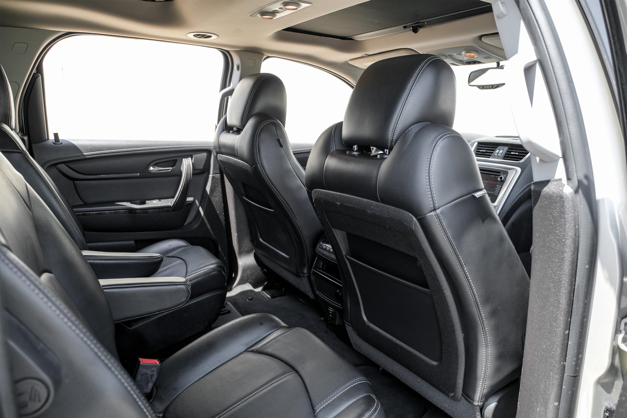 GMC Acadia Vehicle Main Gallery Image 31