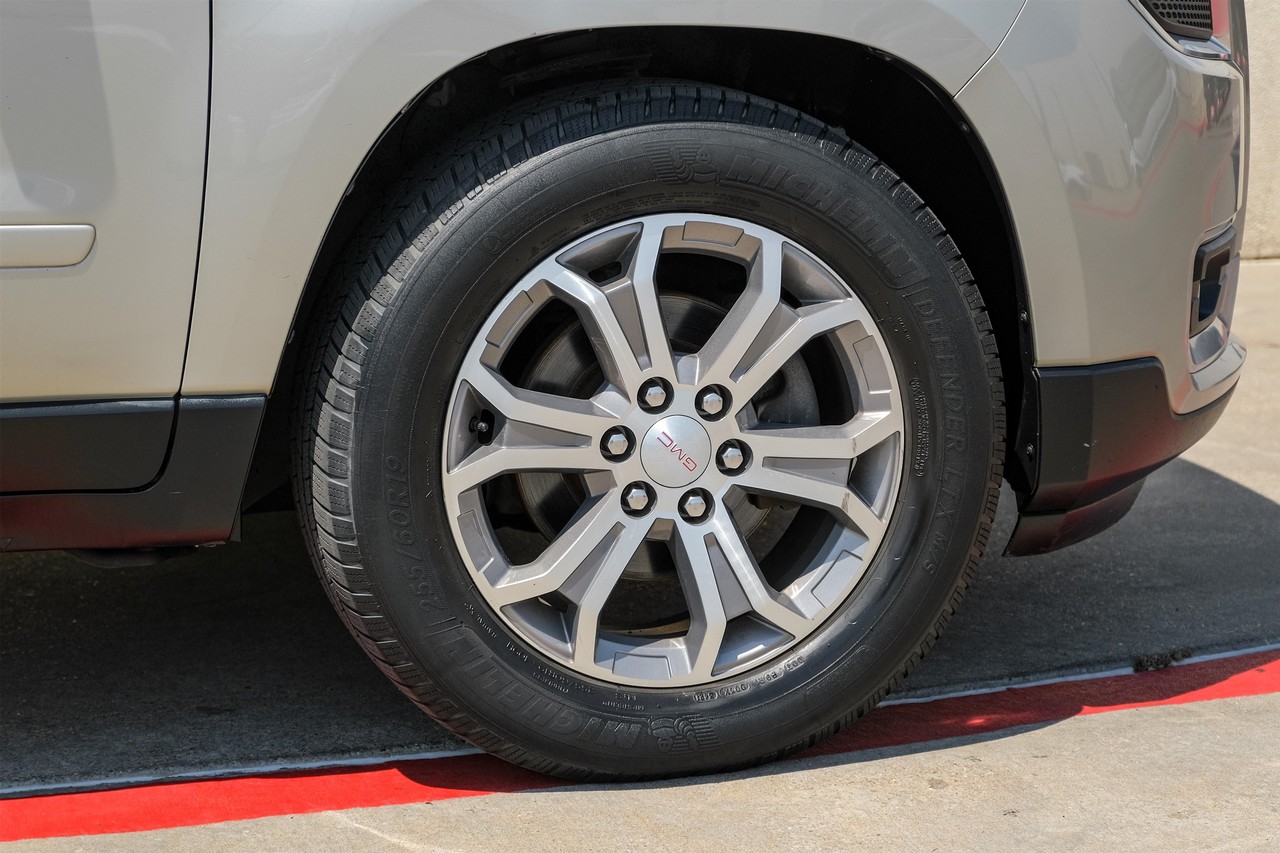 GMC Acadia Vehicle Main Gallery Image 49
