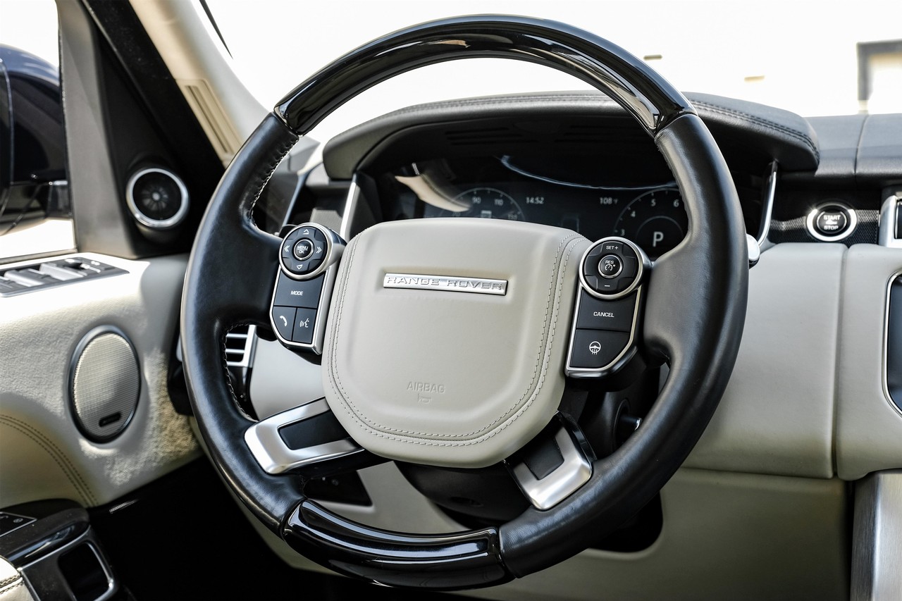 Land Rover Range Rover Vehicle Main Gallery Image 15