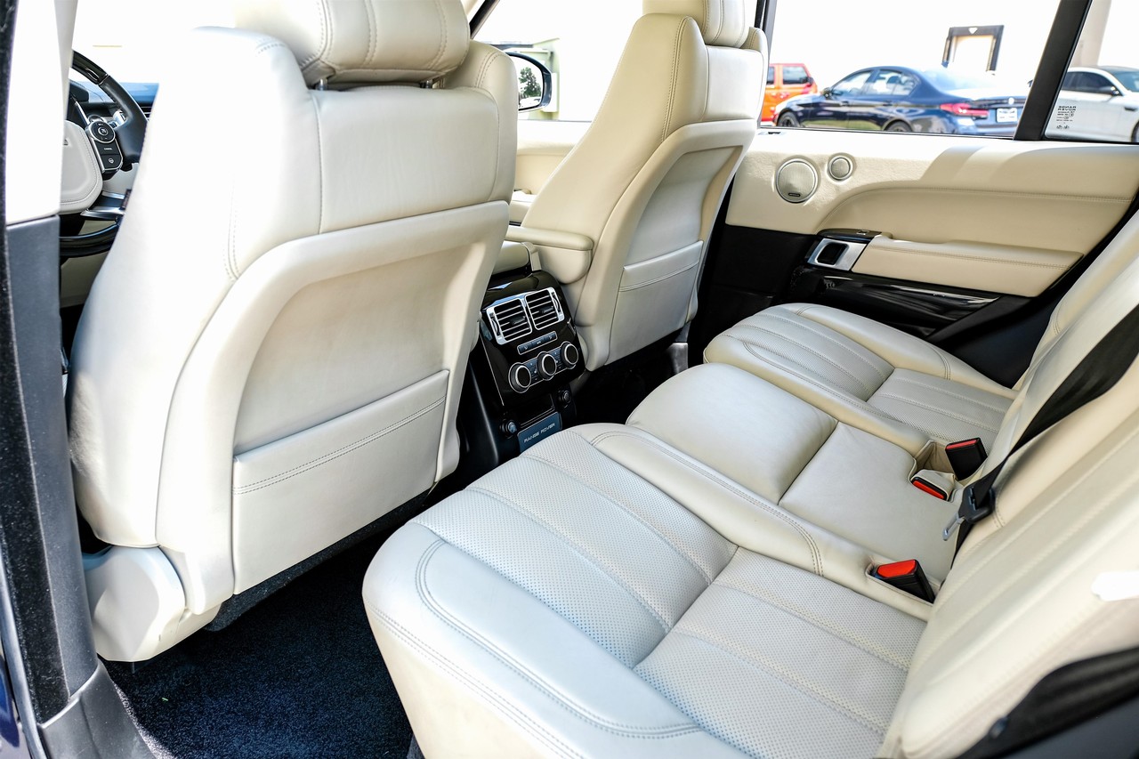 Land Rover Range Rover Vehicle Main Gallery Image 32