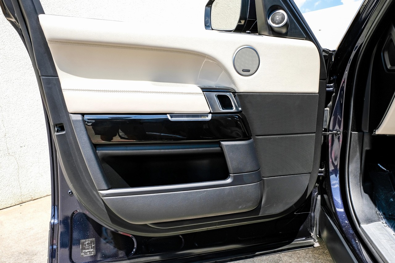 Land Rover Range Rover Vehicle Main Gallery Image 36