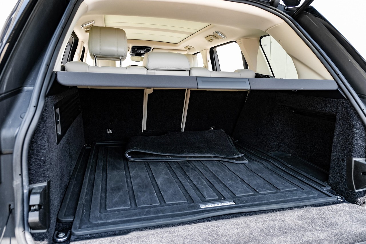 Land Rover Range Rover Vehicle Main Gallery Image 44