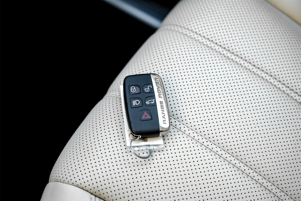 Land Rover Range Rover Vehicle Main Gallery Image 47