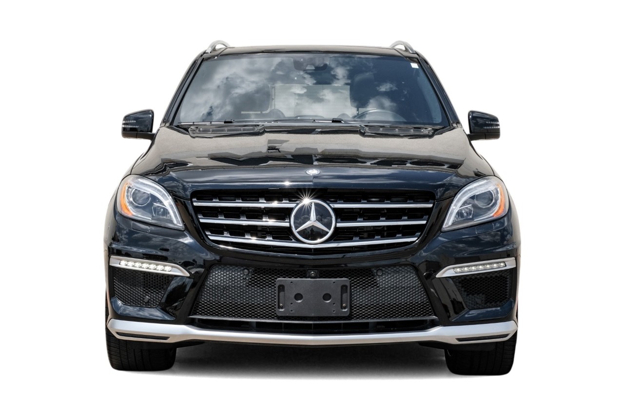 Mercedes-Benz ML 63 AMG Vehicle Main Gallery Image 06