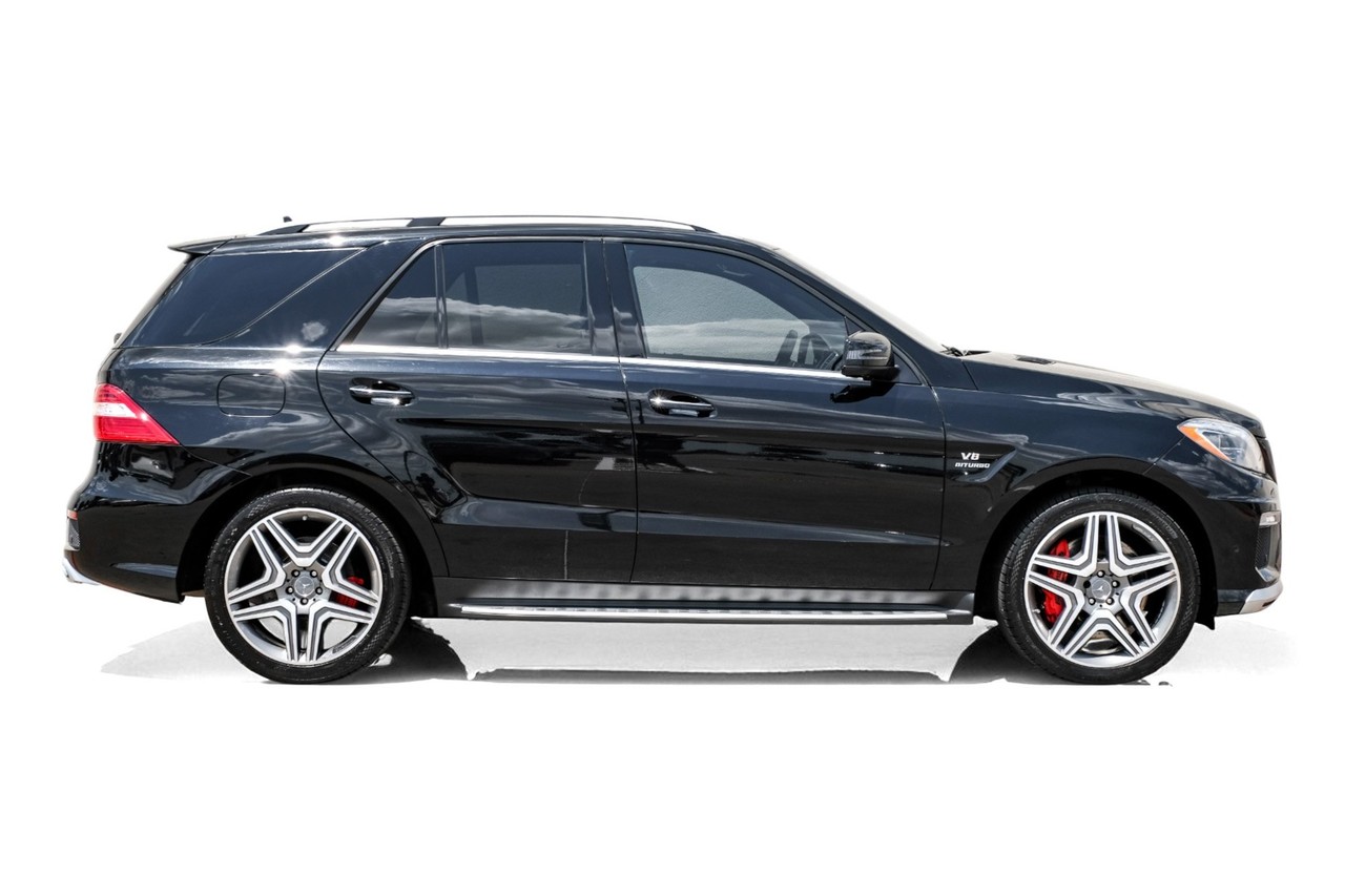 Mercedes-Benz ML 63 AMG Vehicle Main Gallery Image 08