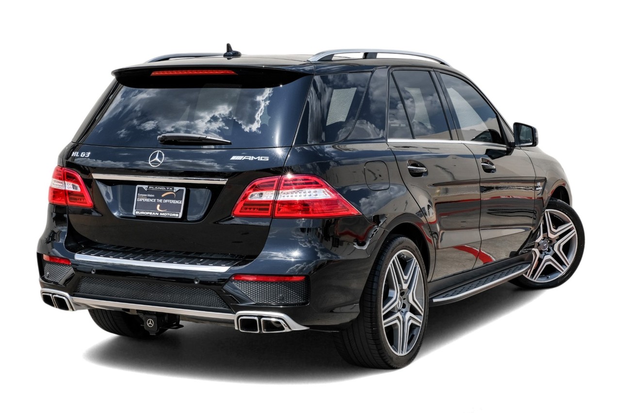 Mercedes-Benz ML 63 AMG Vehicle Main Gallery Image 09