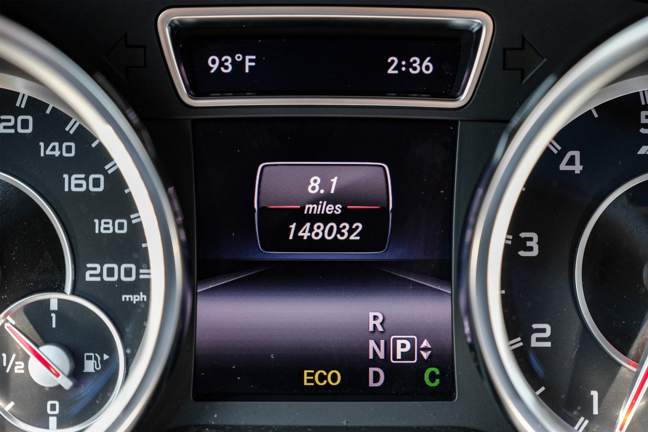 Mercedes-Benz ML 63 AMG Vehicle Main Gallery Image 21