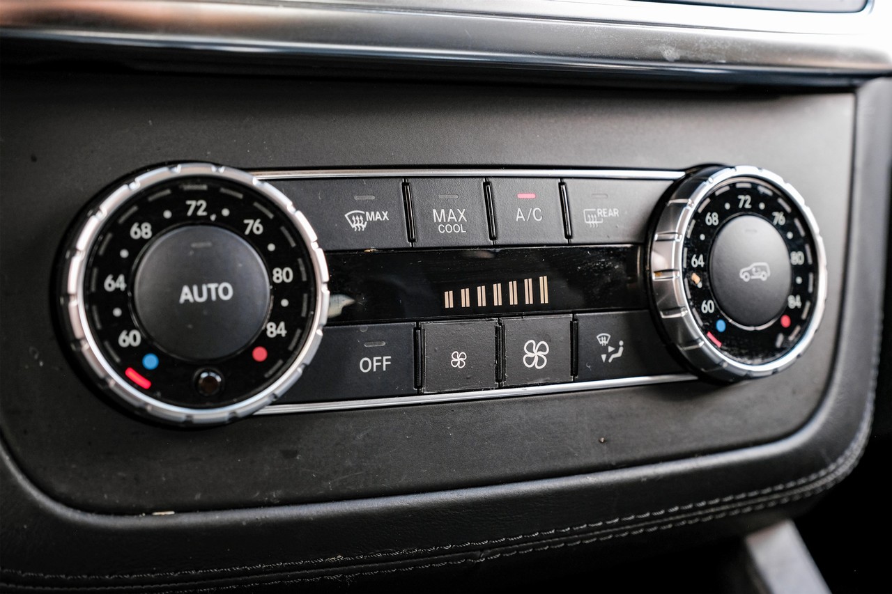 Mercedes-Benz ML 63 AMG Vehicle Main Gallery Image 27