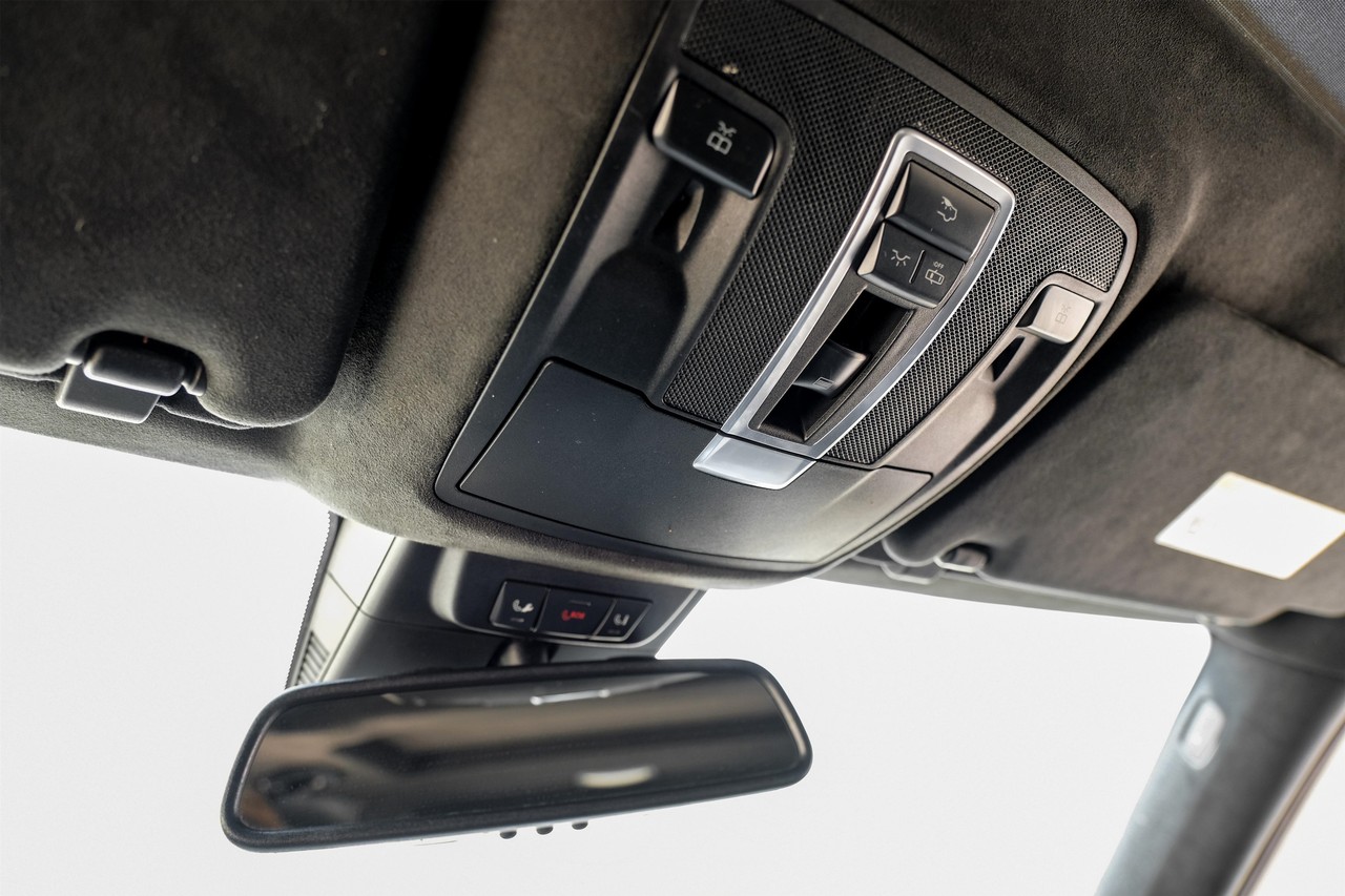 Mercedes-Benz ML 63 AMG Vehicle Main Gallery Image 28