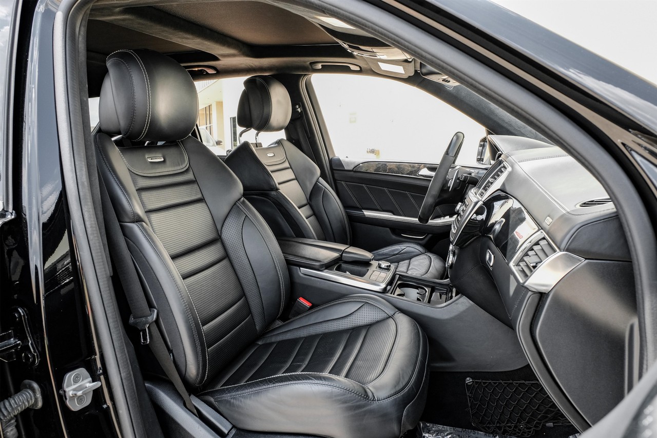 Mercedes-Benz ML 63 AMG Vehicle Main Gallery Image 31