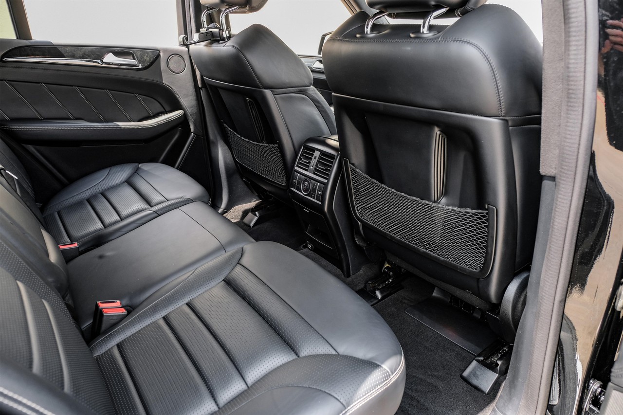 Mercedes-Benz ML 63 AMG Vehicle Main Gallery Image 33