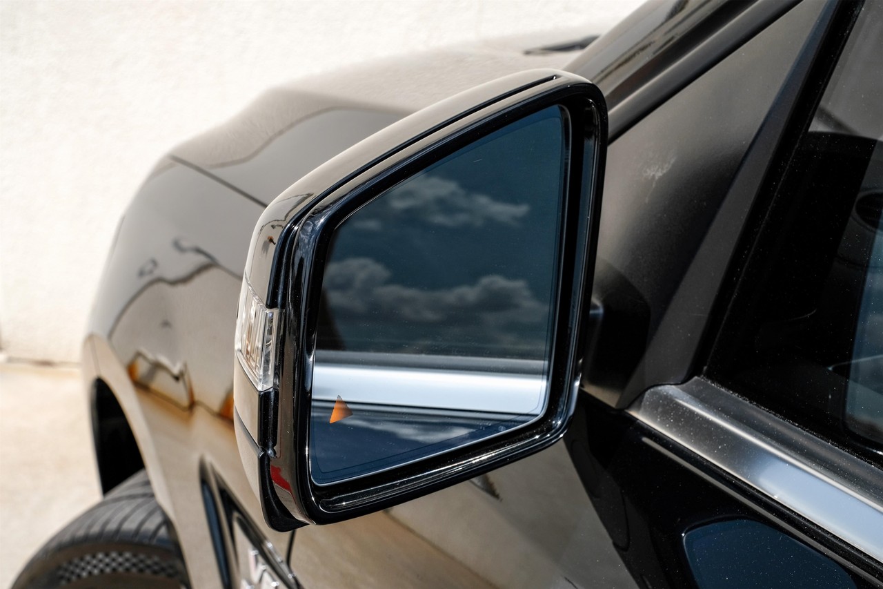 Mercedes-Benz ML 63 AMG Vehicle Main Gallery Image 37