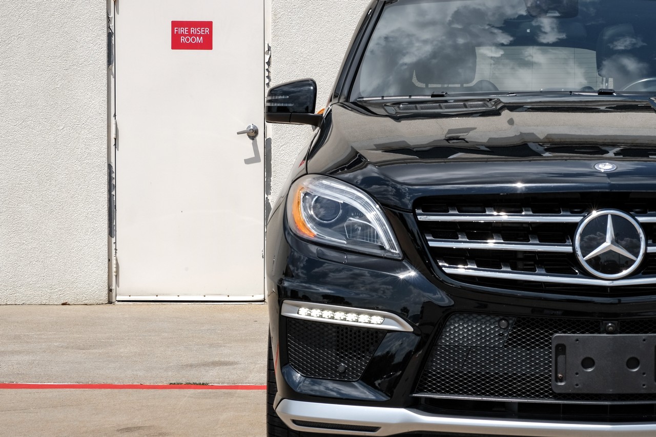 Mercedes-Benz ML 63 AMG Vehicle Main Gallery Image 43