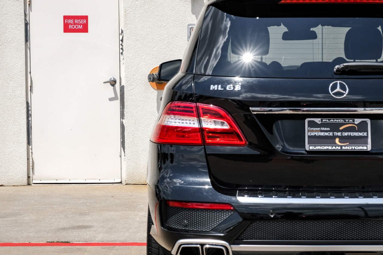 Mercedes-Benz ML 63 AMG Vehicle Main Gallery Image 44