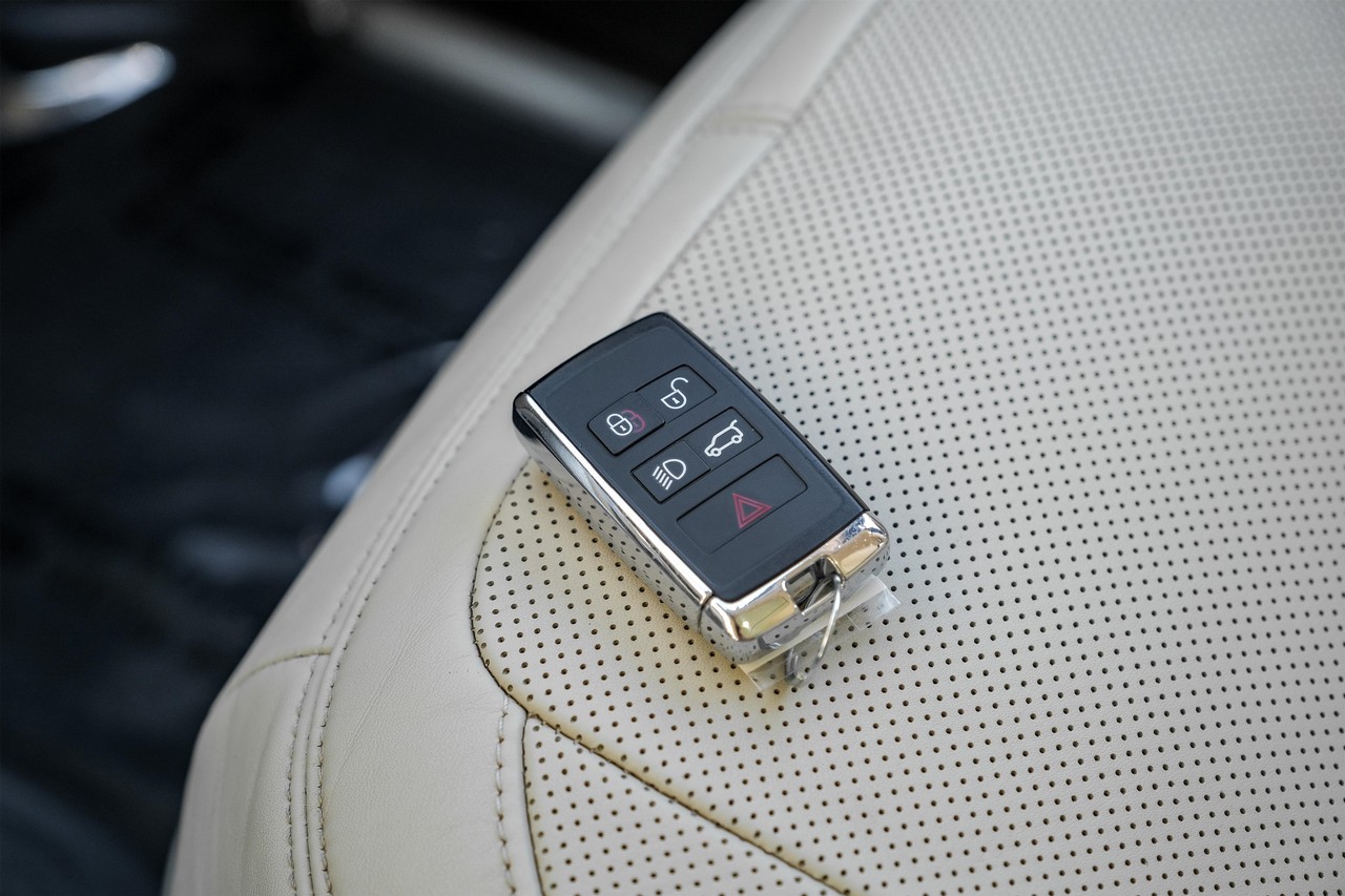 Land Rover Range Rover Vehicle Main Gallery Image 52
